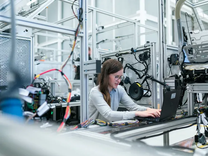 Engineer in mechanical engineering research and prototype development